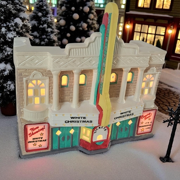 Dept 56 Snow Village “The Paramount Theater” #5142-0 With Box Vintage Christmas - Picture 1 of 12